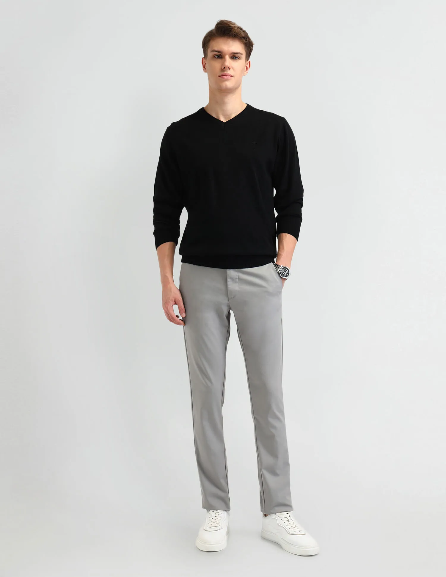 Arrow Solid Regular Fit Sweater