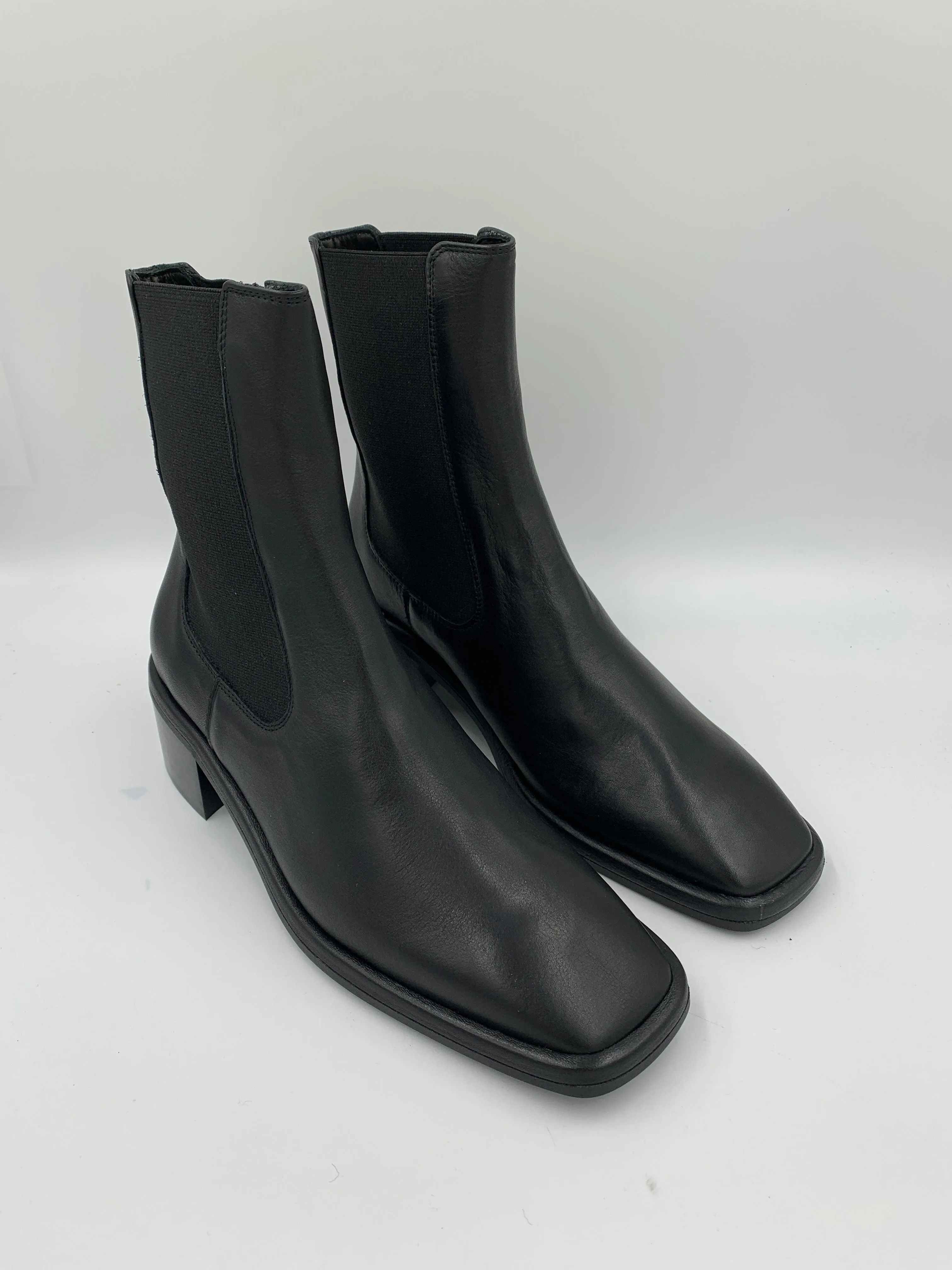 Imperfect Morella Black Boot