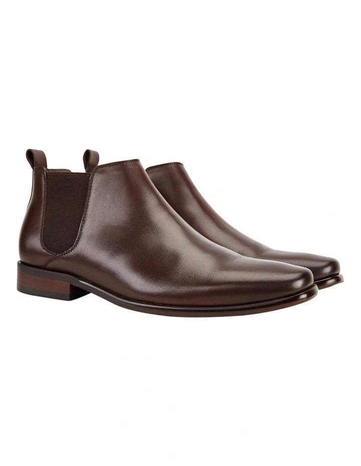 Kick Chelsea Boots in Mocha