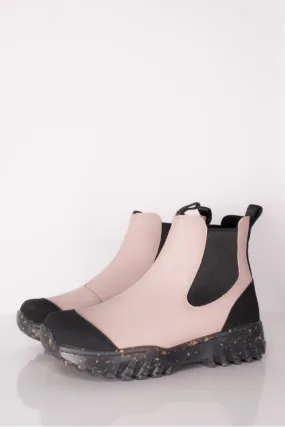 Magda Rubber Track Boot    