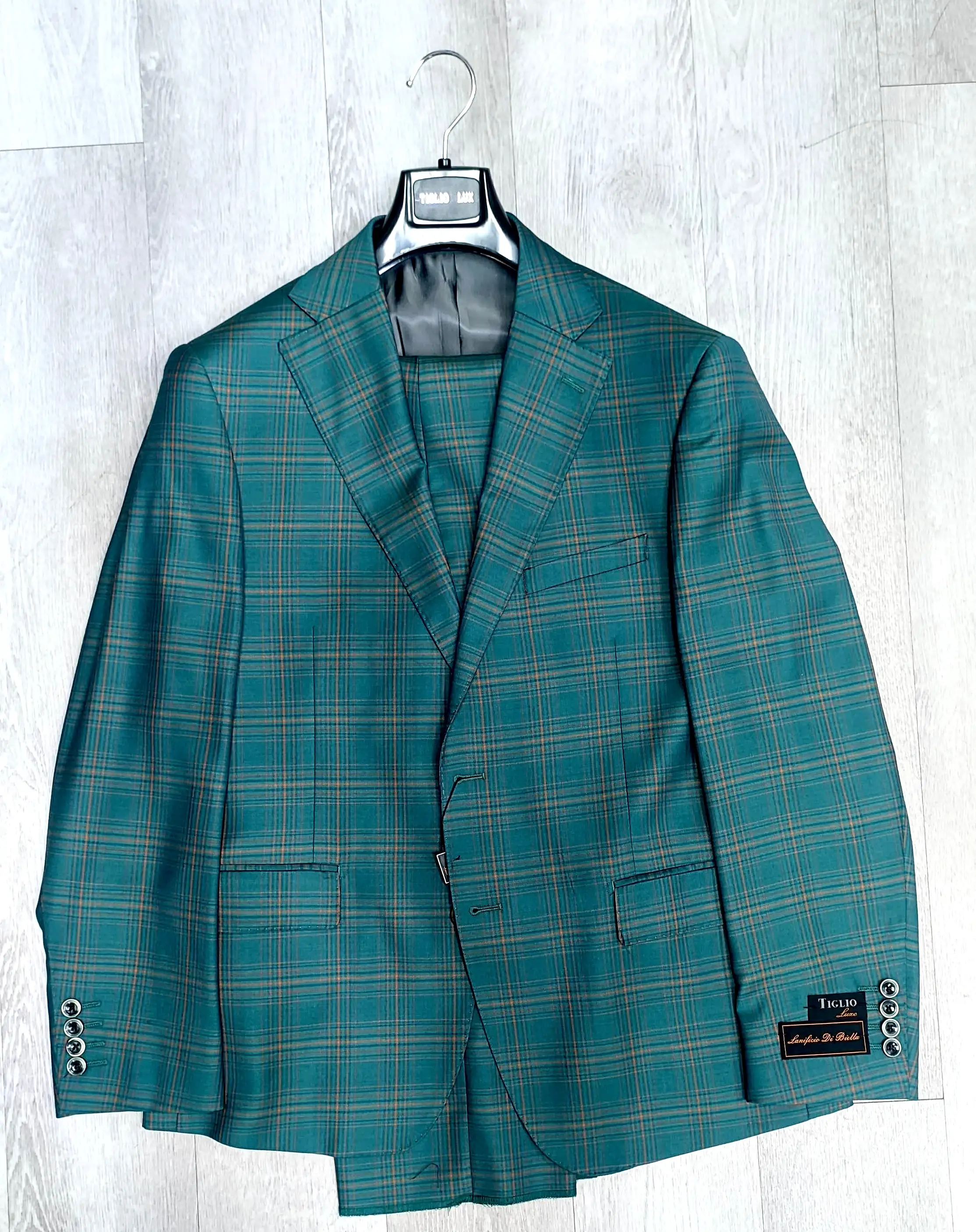 Tiglio Luxe Dolcetto Modern Fit Green Windowpane Suit TL2609